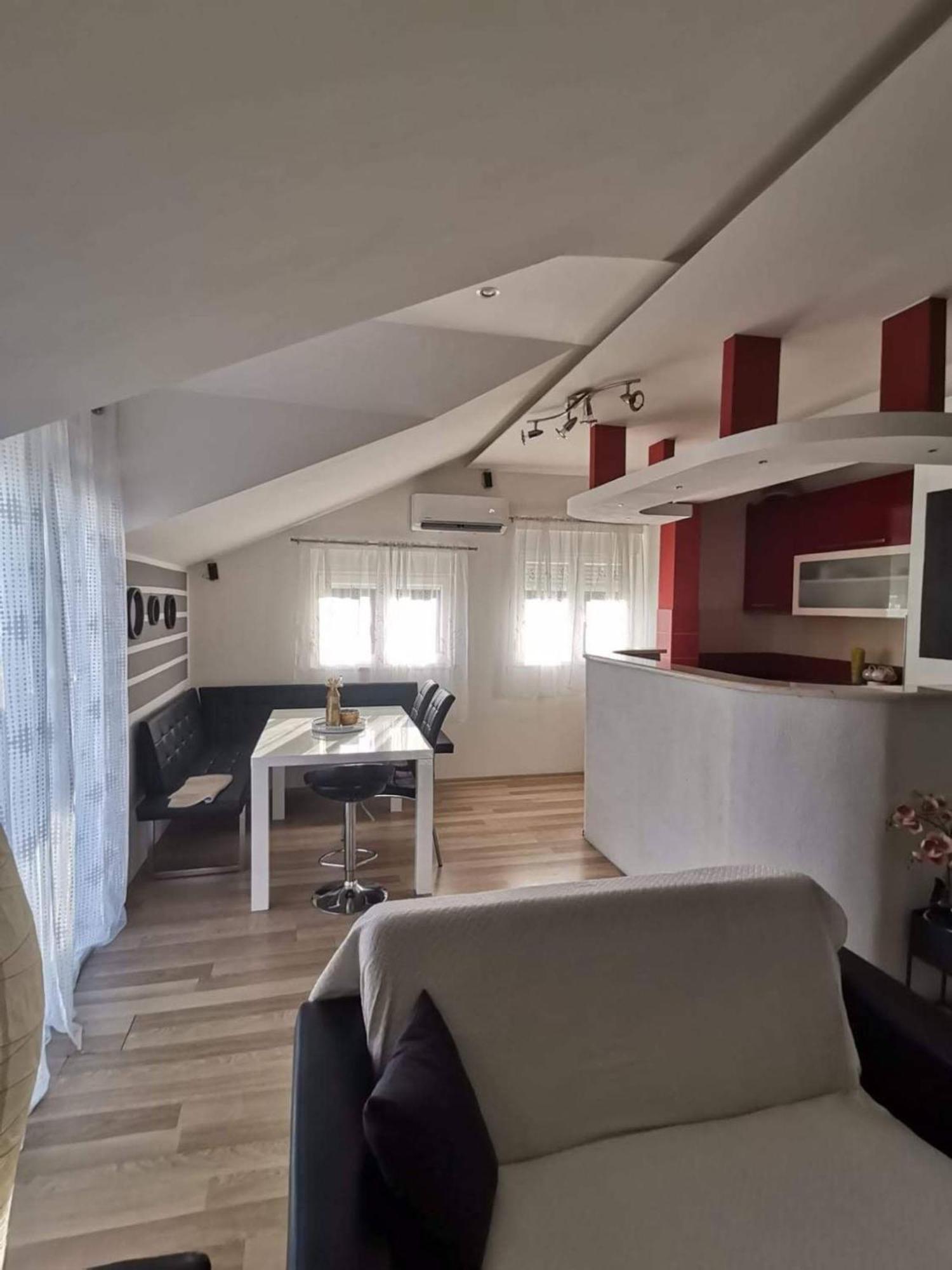 טרוגיר Apartment Lotus חדר תמונה