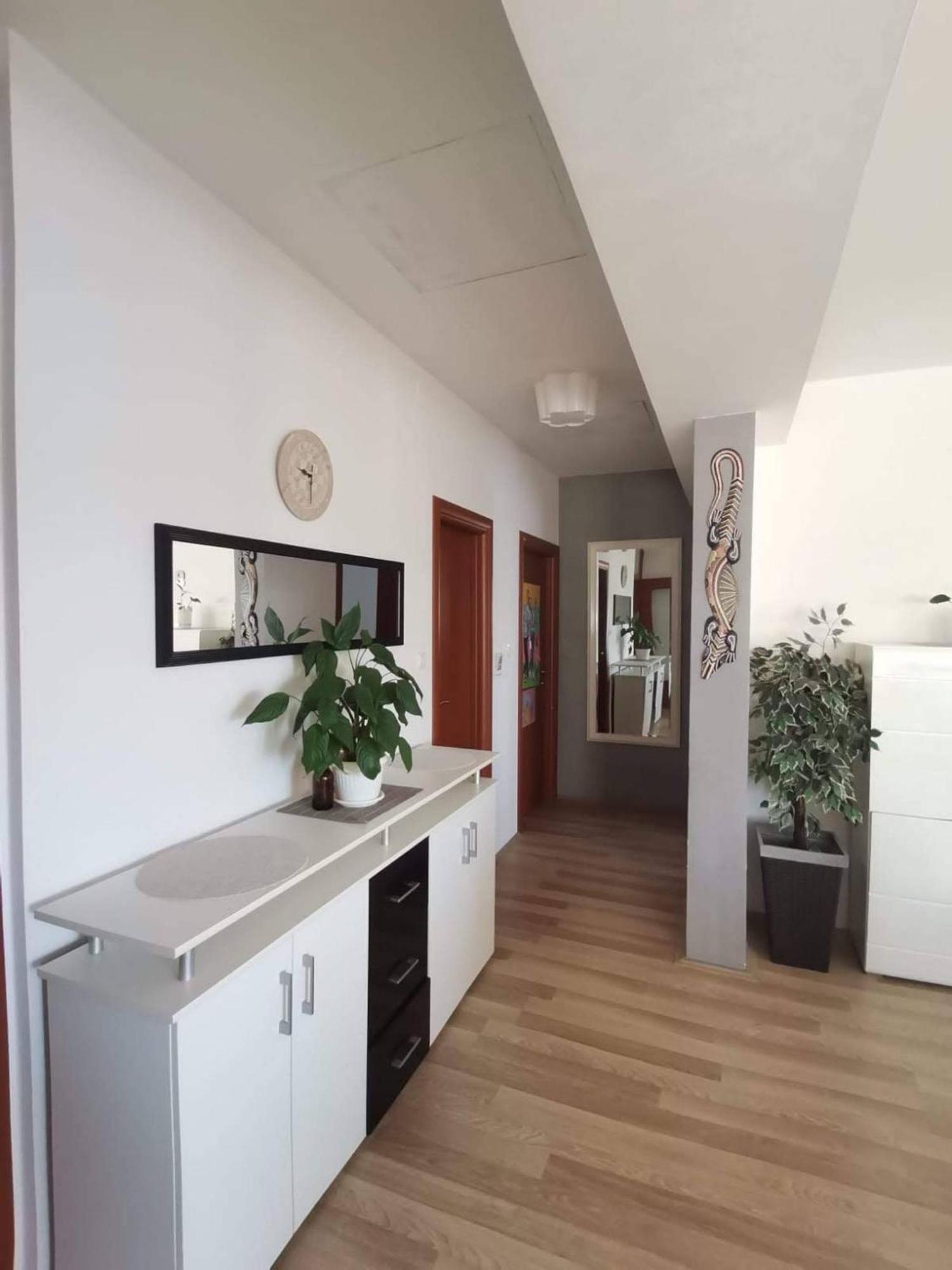 טרוגיר Apartment Lotus חדר תמונה